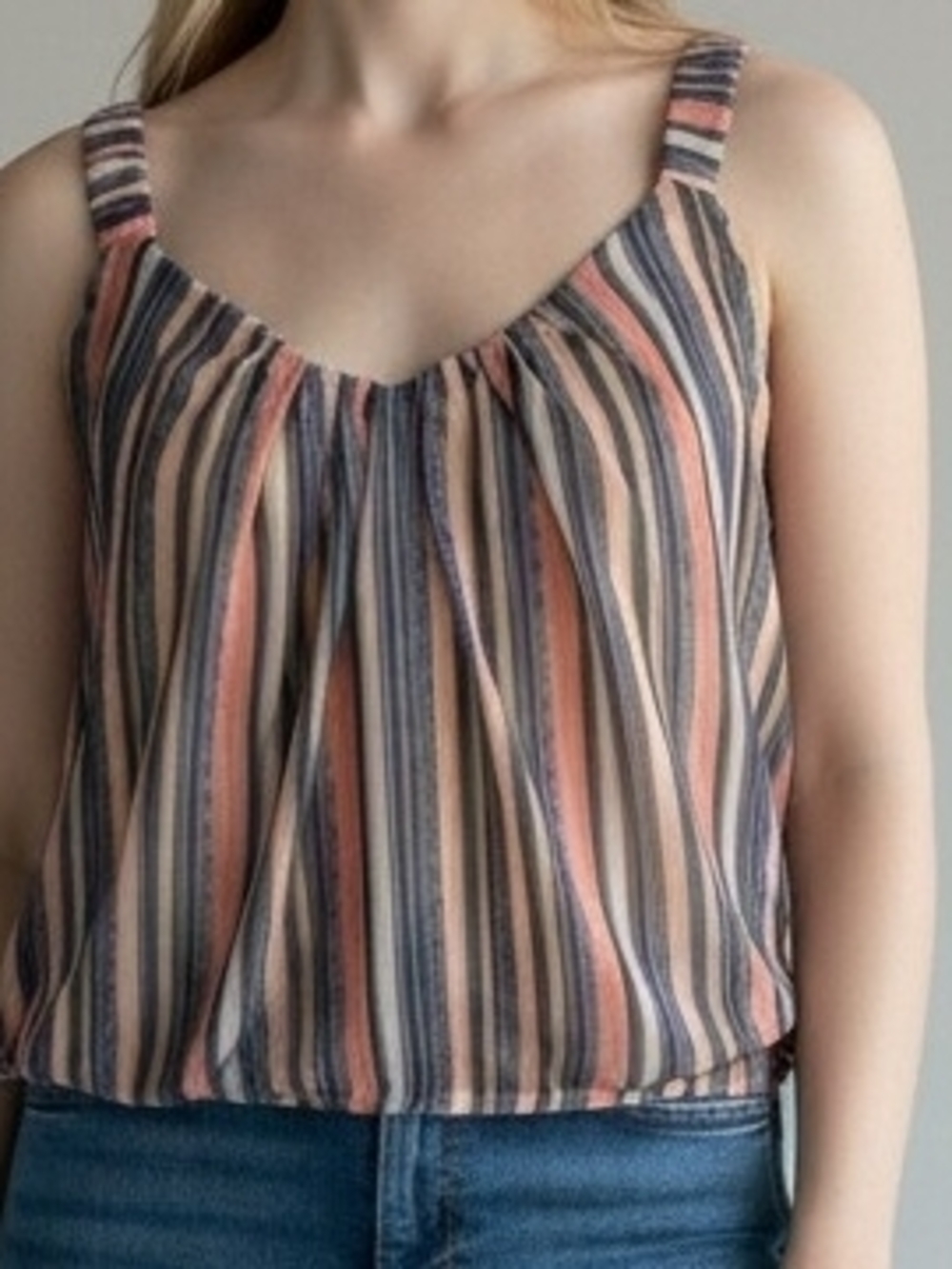 Striped Sleeveless V-Neck Tank Top - Peach & Navy